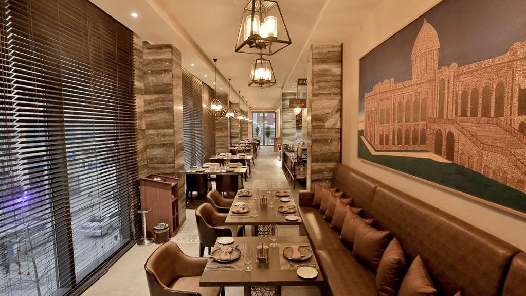 Best Western Plus Maya - Luxury Collection Hotel 다카 레스토랑 사진
